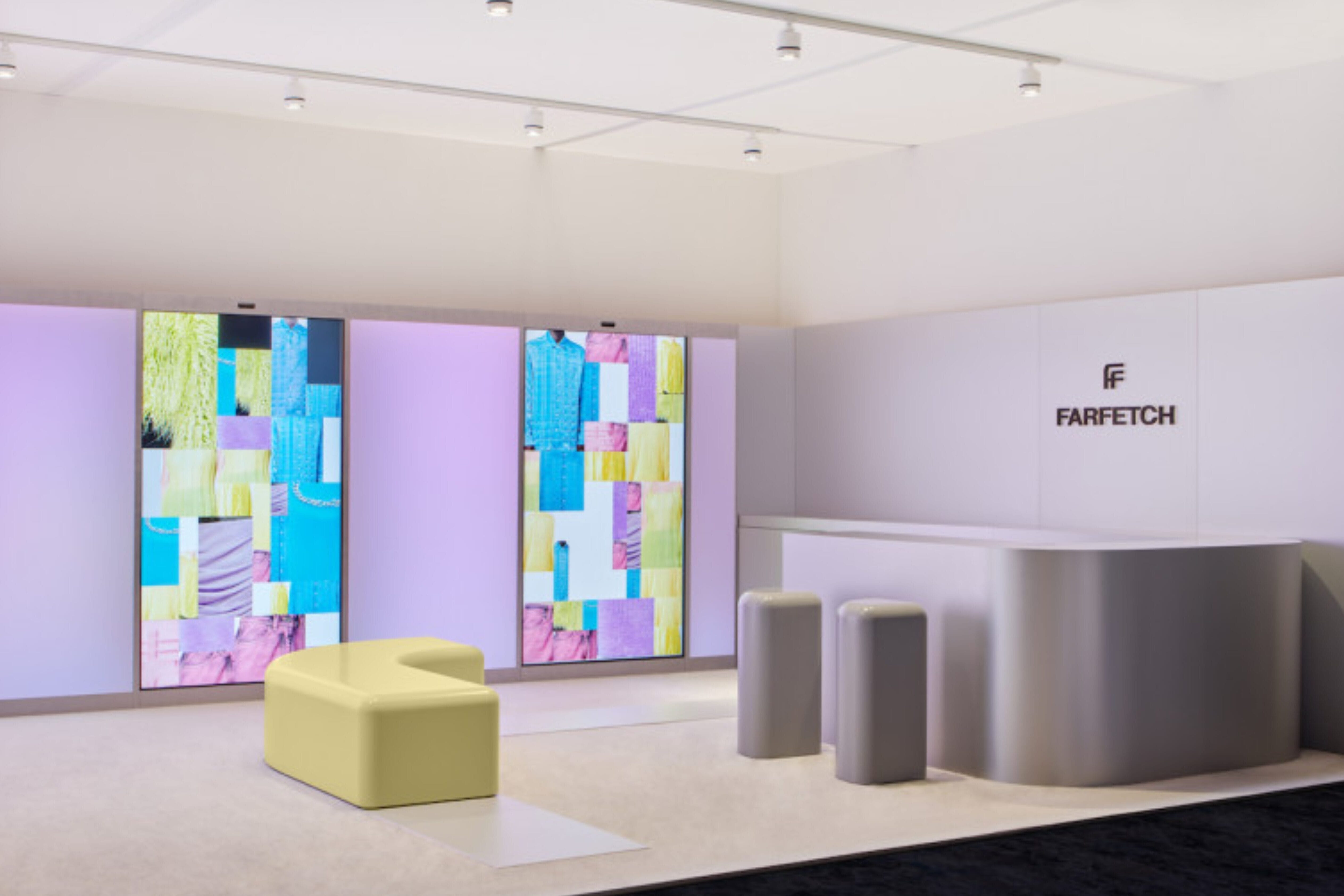 The Rise of Phygital Events: Where the Physical Meets the Digital - bicom blog post - Art Basel exposition